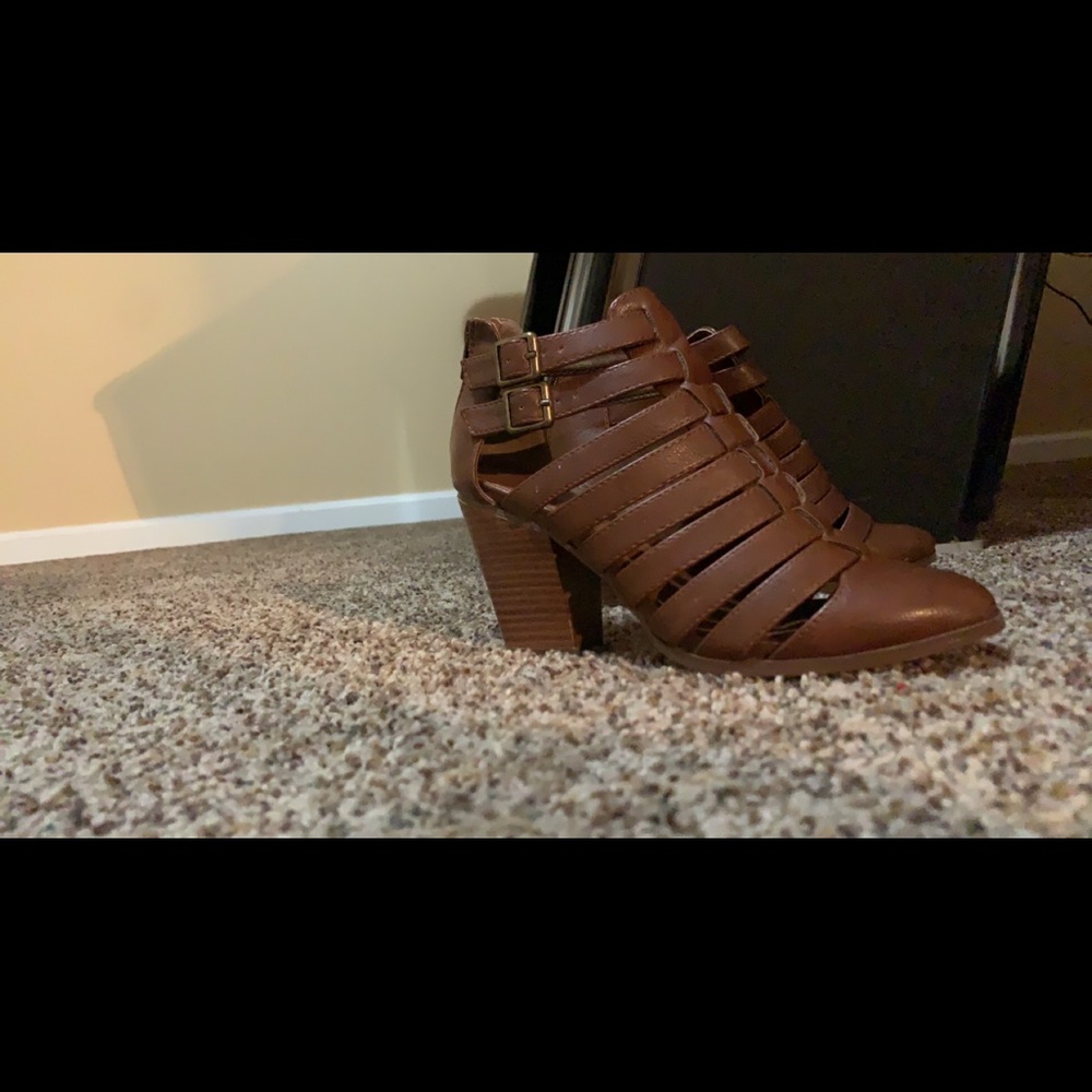 Charlotte Rose 3 1/2 inch brown heel